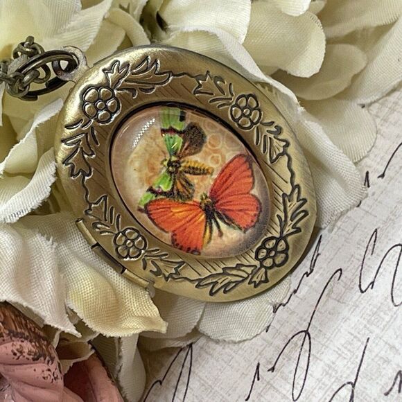Bronze Easter Dragonfly Butterfly Mother’s Day Locket Necklace Pendant Wedding - Picture 3 of 15